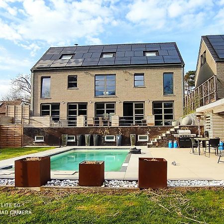 Appartement 5 personnes avec accès piscine Villers-la-Ville Esterno foto